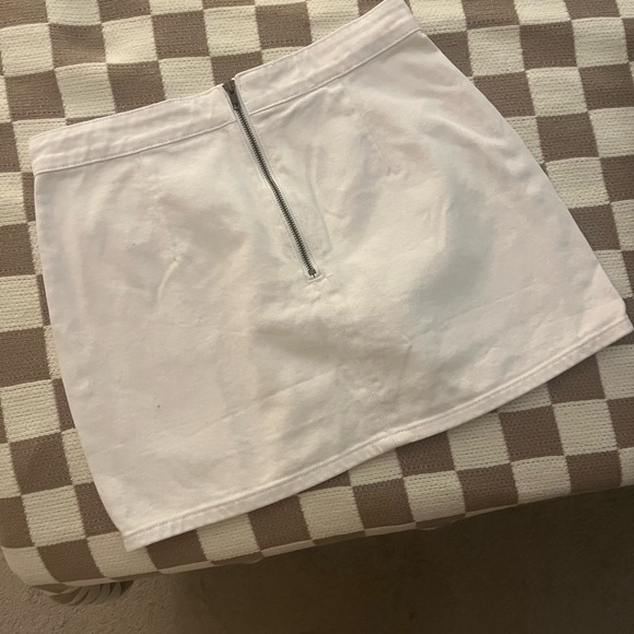 Lioness denim white skirt - Picture 3 of 3